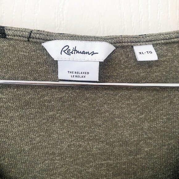 Reitmans - The Relaxed - Olive Green Floral Illustration Cowl Neck Shirt - Picture 2 of 6